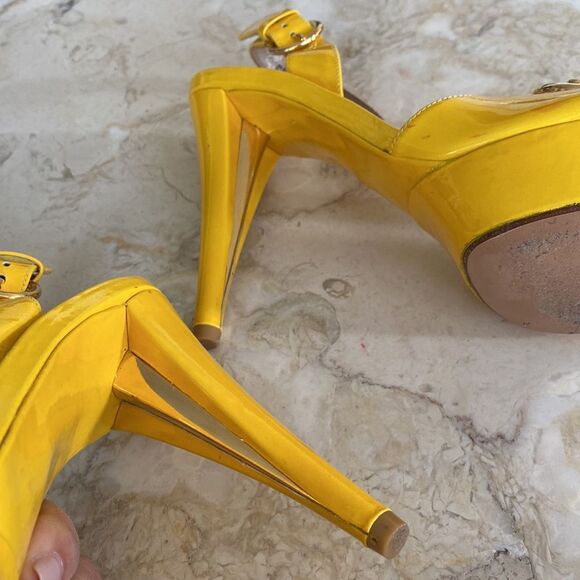 Stuart Weitzman Miss Jane Yellow Patent Leather Platform High Heel Sandals - Picture 9 of 14